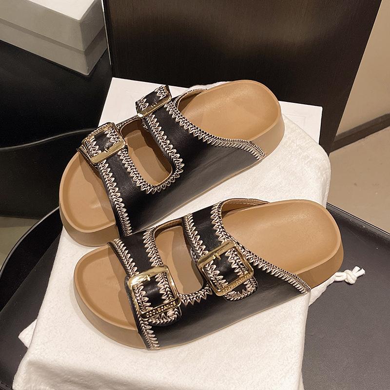 

Туфли на платформе, крутые шлепанцы для женской летней носки 2025 новые модели с юбками, наступающие на дерьмо, пляжные сандалии на одной перемычке 40 чёрный