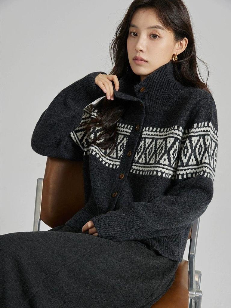 2026 Color Block Fair Isle High Collar Reversible Cardigan - Velvet Knit Outerwear for Women, Autumn/Winter.