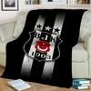 Koc Besiktas Crest Legacy 1903 Odpowiedni do Sof, Łóżek, Biur i na Kemping - Idealny Prezent na Halloween Boże Narodzenie