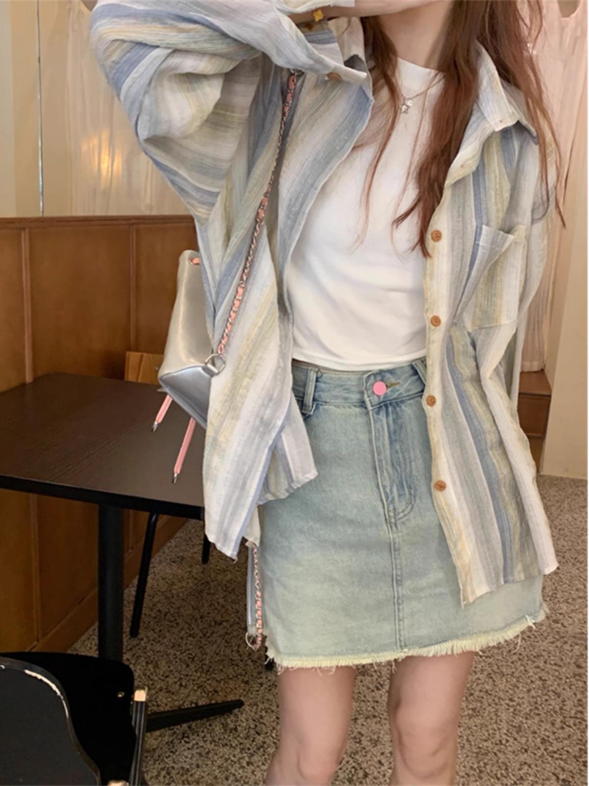 

Осень 2024 Рубашка-куртка поло в полоску большого размера: Ленивый стиль и свободный крой L