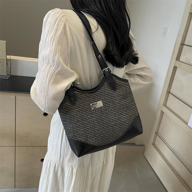 Bag Women's New Fashion Messenger Bag Casual Shoulder Tote Bag