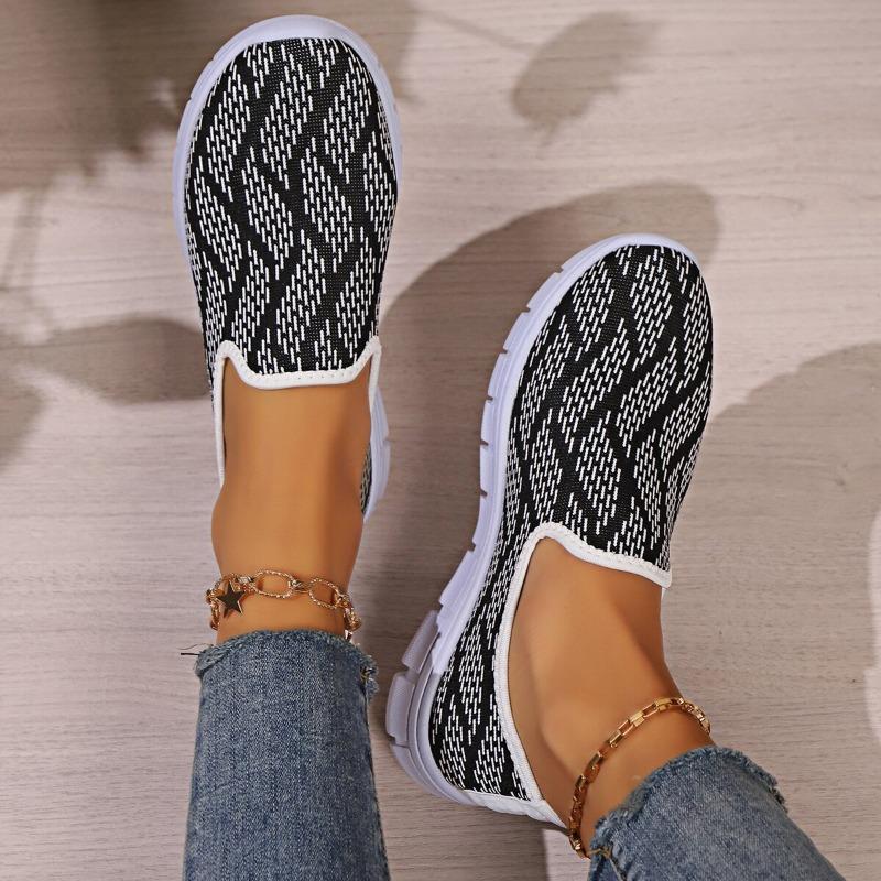 Women's New Summer Solid Casual Shoes Slip-on Flat Shoes Breathable Lightweight Large Size Flying Woven Shoes