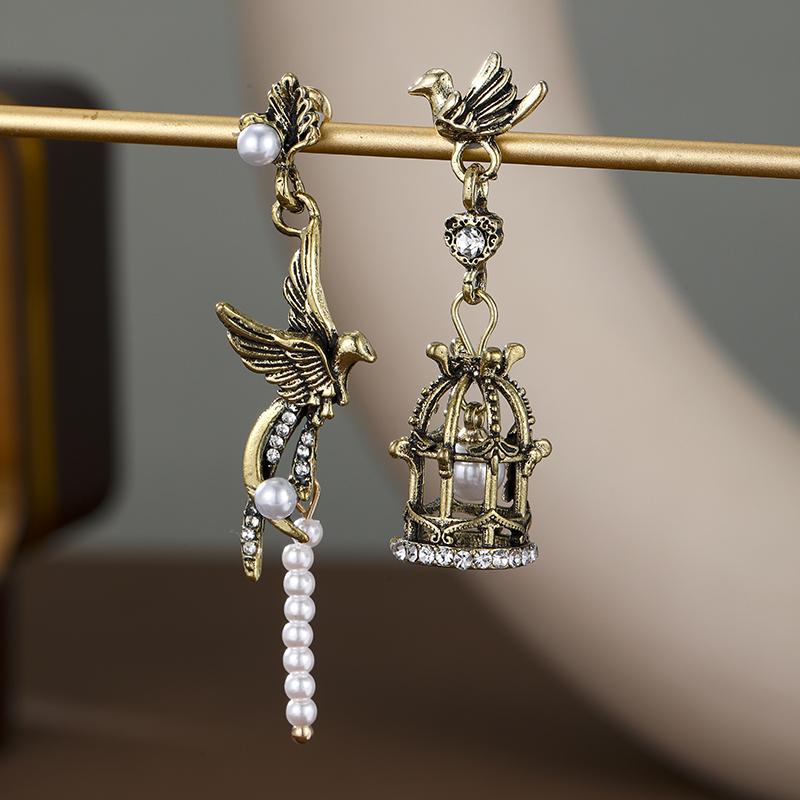 1 Pair Vintage Asymmetric Bird Cage Faux Pearl Earrings, Suitable For Any Occasion