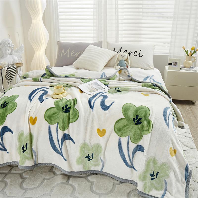 Thicken and Warm Plush Blanket Napping Flannel Blankets Active Printing and Dyeing Thin Quilt Floral Style Warm Bedspreads Large Size Bedclothes
