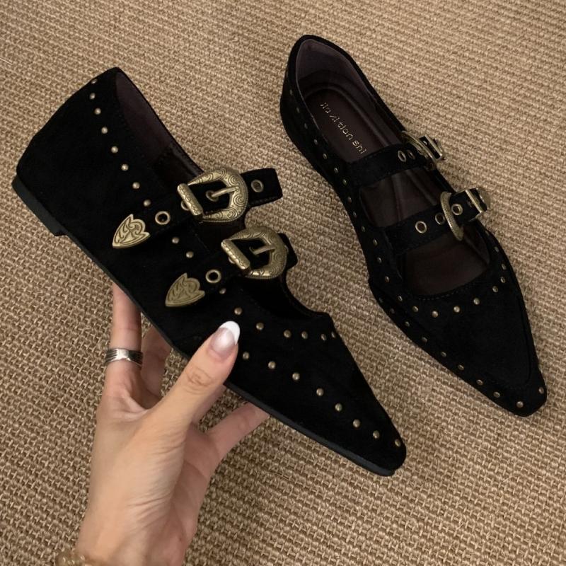 Fashion Retro Pointed Toe Mary Jane Shoes Women Fashion Rivets Double Belt Buckle Design British Style Flat Casual Shoes Designer Pumps