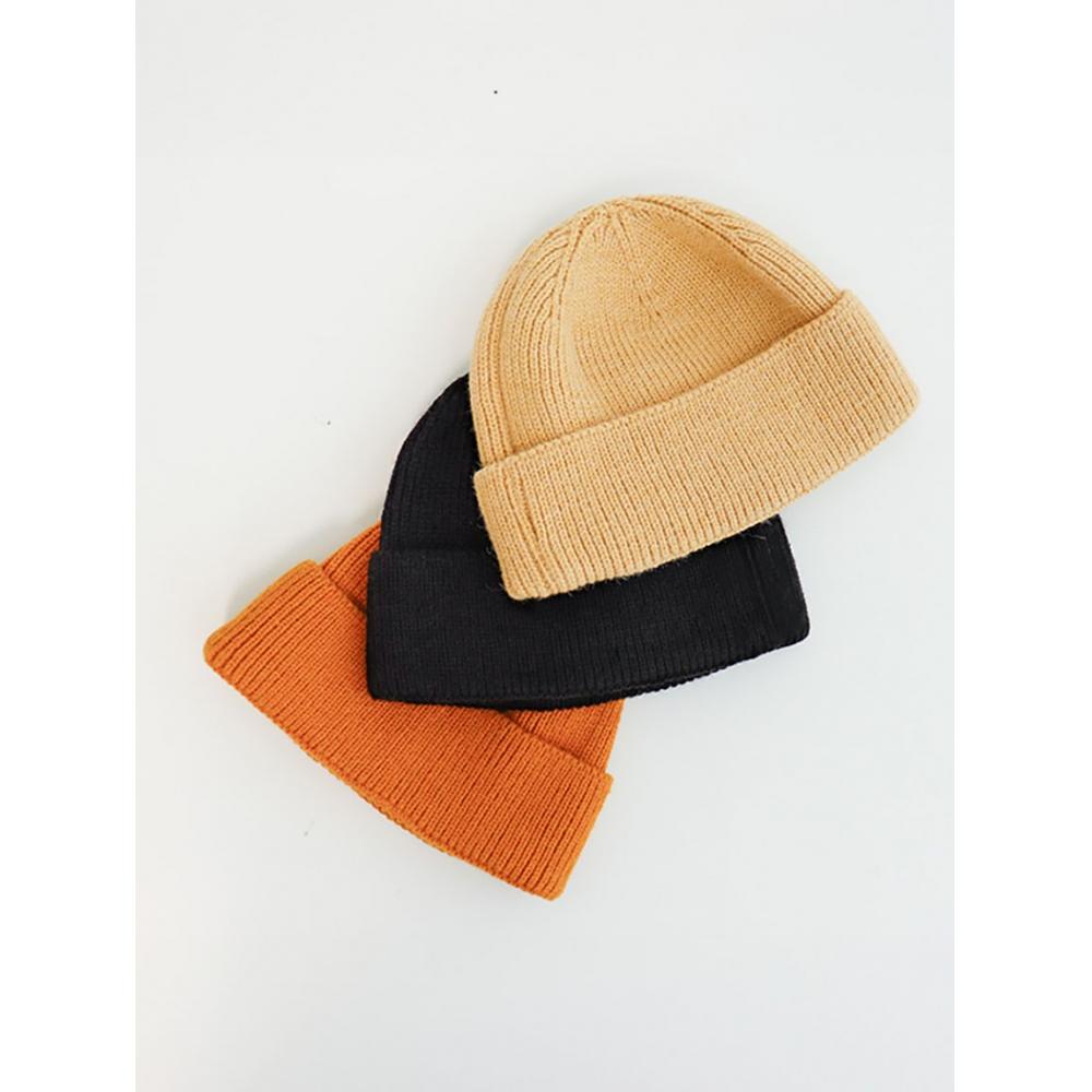 Daiso Knitted Short Beanie Ivory