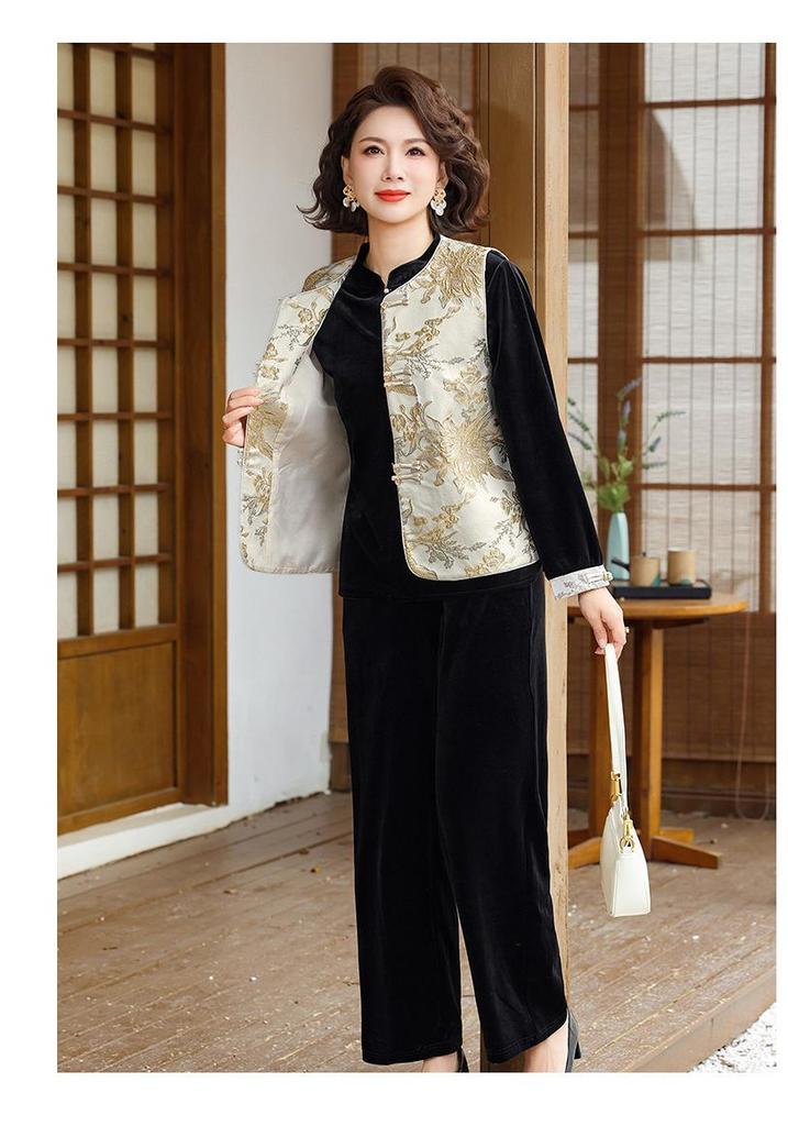 Mother's Day Elegant Spring/Autumn Chinese-Style Suit: Middle-Aged Women's Jacquard Embroidery Vest Three-Piece Set.