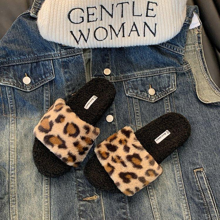 

Internet celebrity Maillard thick-soled fluffy slippers women 2025 new autumn and winter outer wear non-slip heightening one-word cotton slippers 40