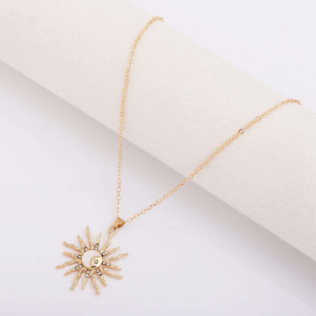 European and American jewelry fashion alloy sun moon necklace star pendant niche versatile diamond necklace accessories