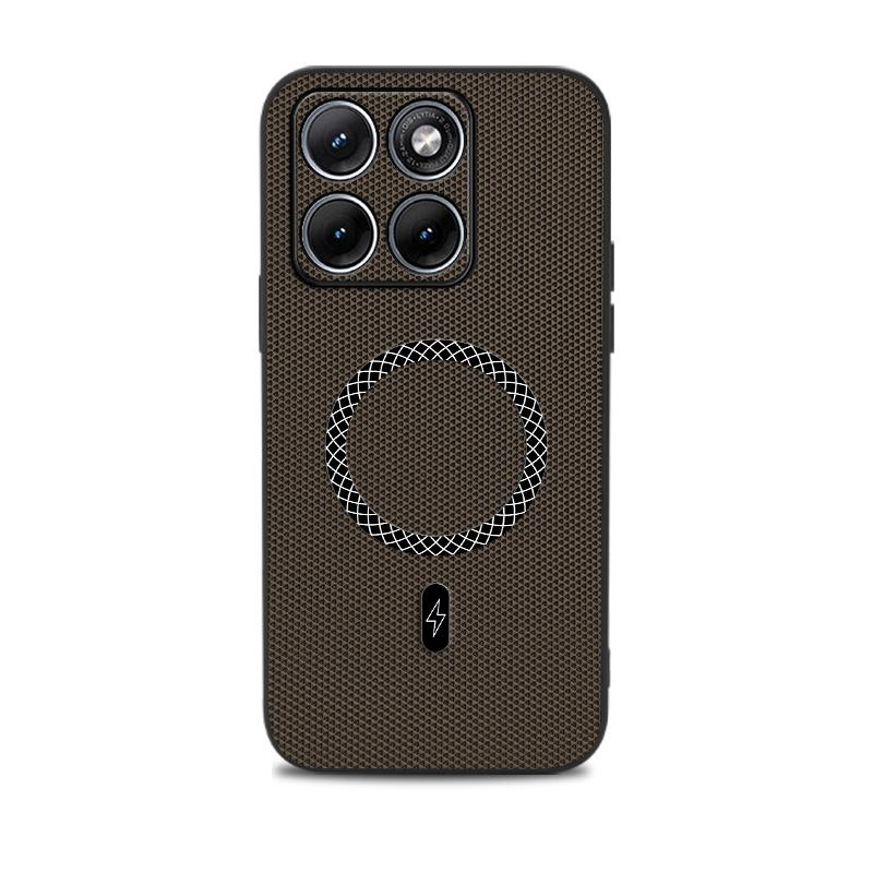 Luxe Driehoekspatroon Lederen Telefoonhoesje voor Motorola Edge 70 Fusion 60 Pro Magnetische Draadloze Oplader Achterkant