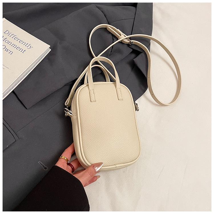 

Популярная в этом году модная маленькая сумка-мессенджер для женщин 2025 весна новая трендовая ретро сумка на плечо для通勤, сумка-боулинг для женщин