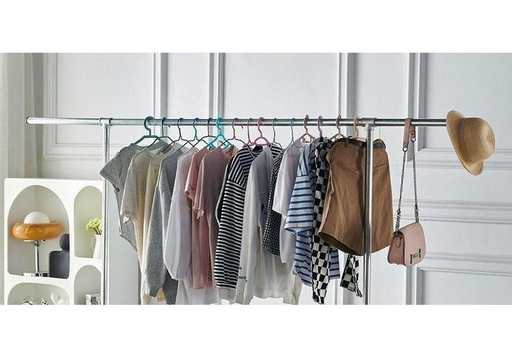 Thickened Steel Pipe Clothes Rack: Reinforced Floor-Standing Rack for Bedroom and Balcony