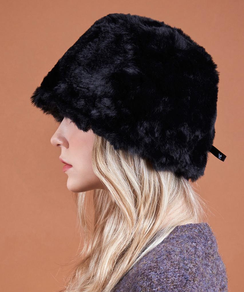 Bajal Fur Long Label Solid Drop Bucket Hat Black