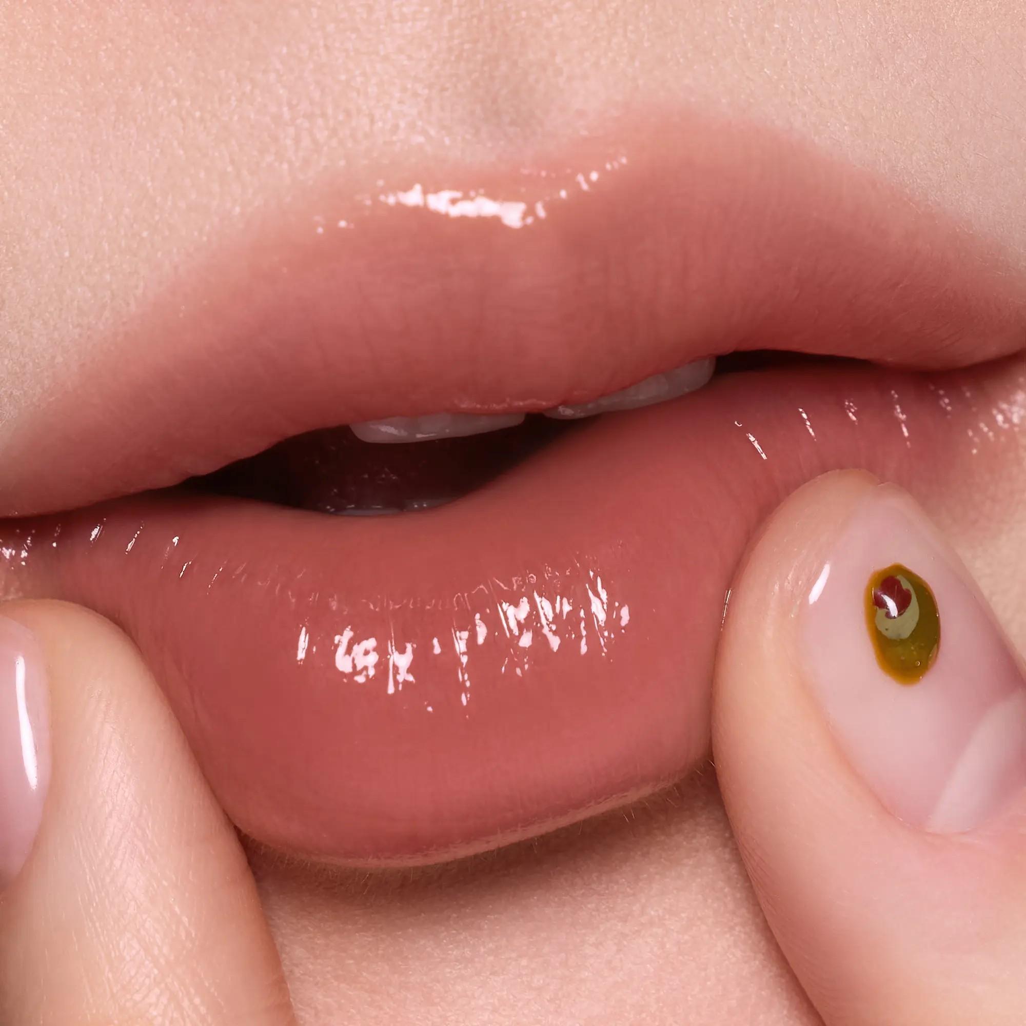 

[3CE] Gummy Oil Tint - Высокоглянцевый увлажняющий тинт для губ с текстурой, похожей на желе, 4 г (11 оттенков) | Корейская красота Оливы [Candy Gummy] 01 Bagel Peach