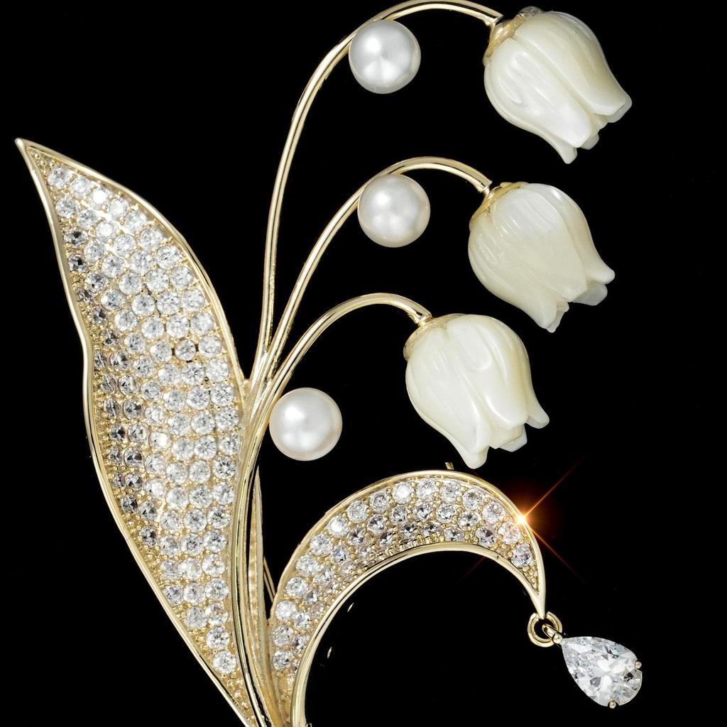 Luxury Lily of the Valley Freshwater Pearl Brooch – High-End Floral Lapel Pin for Women