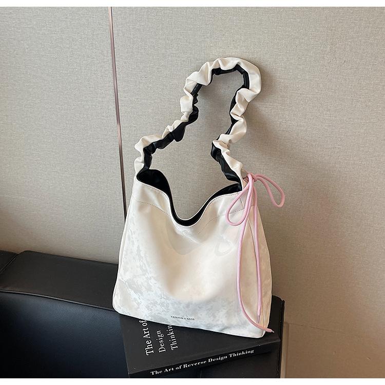 

Сумка большой вместимости женская летняя универсальная новая простая повседневная плиссированная на плечо мессенджер сумка-тоут