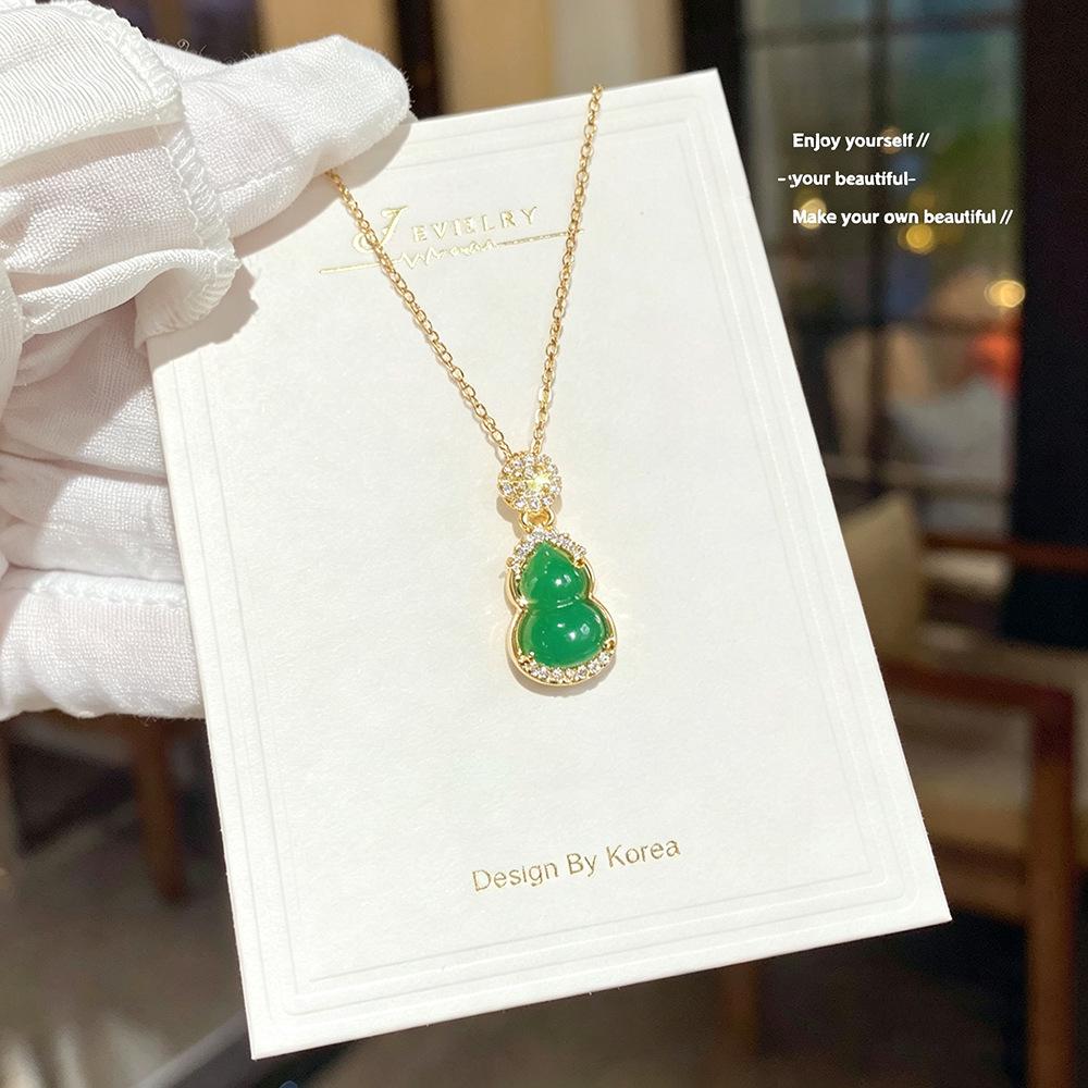 Exquisite Green Gourd Necklace for Women - Summer Luxury, Versatile Clavicle Chain Jewelry