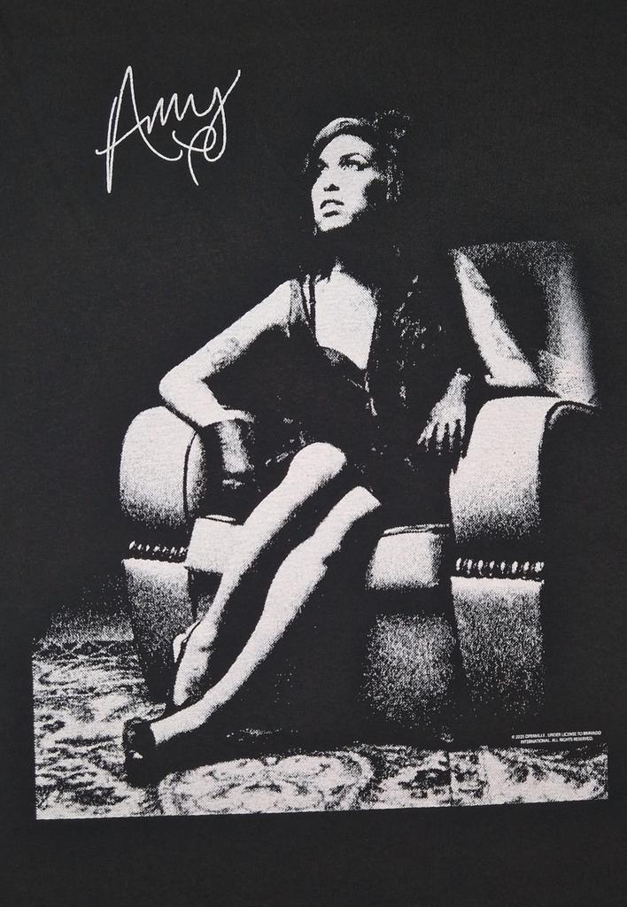 Amy Winehouse Bawchair T-Shirt