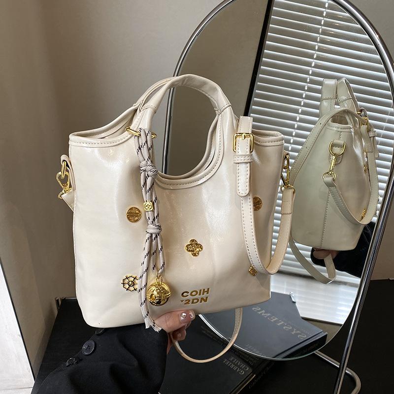 Handbag Women's New Fashion Versatile Shoulder Bag Casual Women's Bag