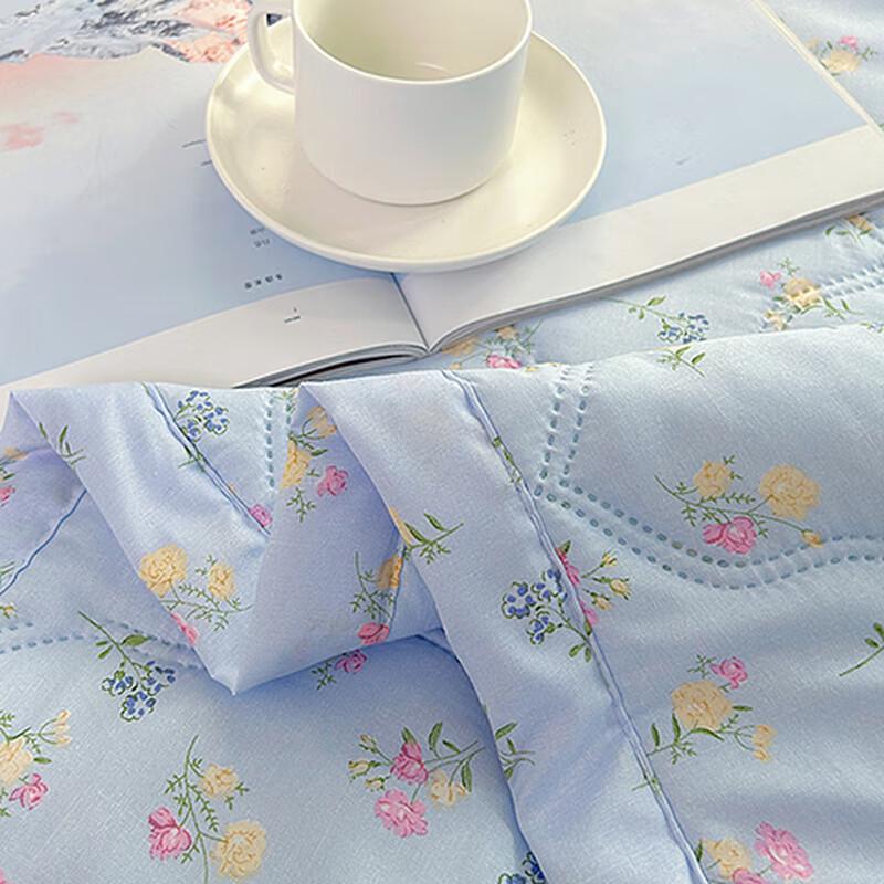 Life Elements Summer Garden Washable Quilt