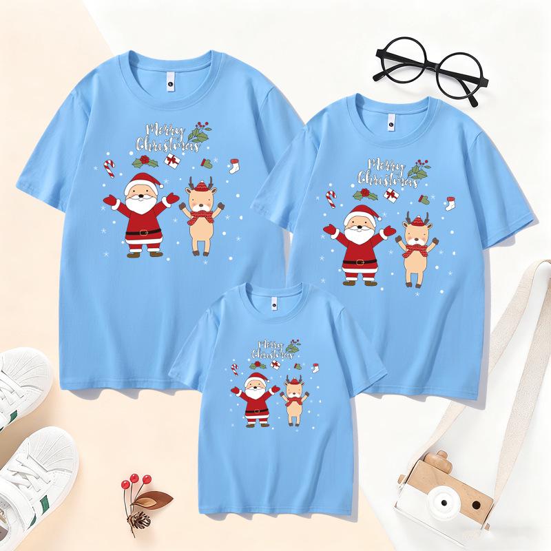 2026 Nové vánoční rodinné oblečení s sobem: Tričko s krátkým rukávem Santa Claus pro rodiče a dítě nebo celou rodinu tří nebo čtyř osob.