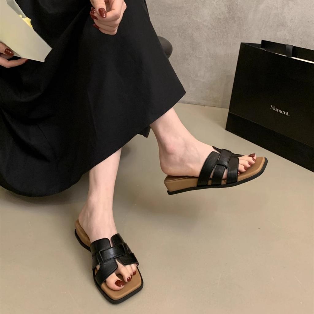 One-word wear square head sandals wedge heel new French beautiful skirt with 2025 platform slippers women's summer vacation