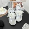 Luxo leve prata outono novo renda sapatos brancos pequenos nicho sapatos femininos versátil casual sapatos de plataforma