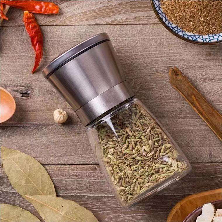 Dual Head Stainless Steel Manual Pepper Grinder: Multi-functional 2-in-1 for Pepper and Spice Grinding.