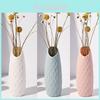 Stilvolle Plastik-Blumenvase Raffinierter Imitationskeramik-Blumentopf für Wohnräume