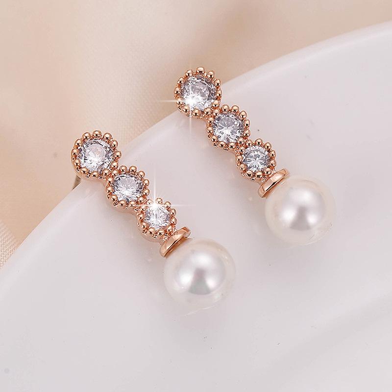 Korean Elegant Pearl  Rhinestone Dangle Earrings - Simple, Fashionable Ear Ornaments