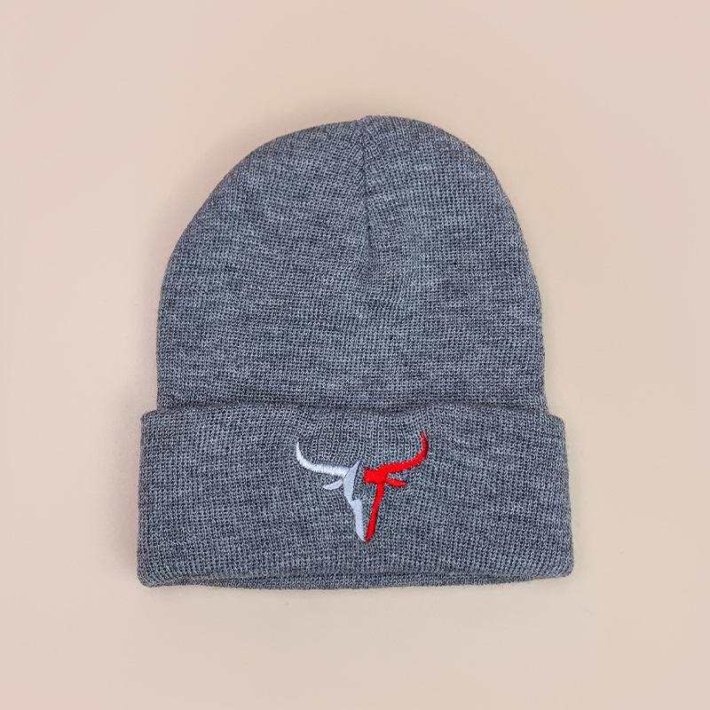 Simple Bull Head Embroidery Hip-Hop Knitted Hat For Men And Women To Keep Warm And Cool Street Pullover Hat