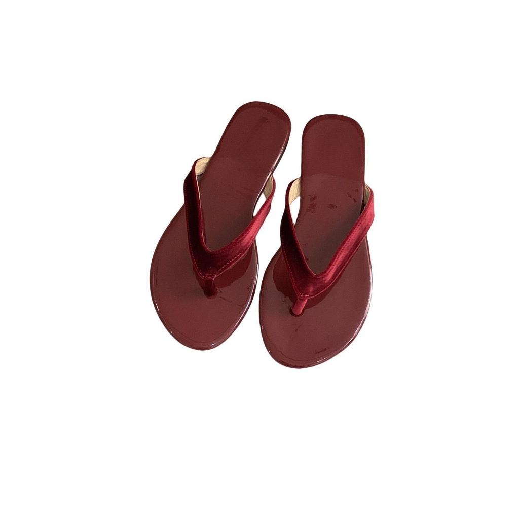 Flat bottom red French small cool slippers women's shoes outer wear 2025 new summer casual soft bottom pinch flip-flops