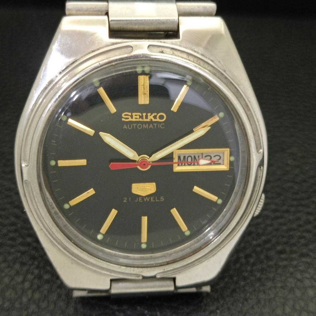 GENUINE VINTAGE SEIKO 5 AUTOMATIC 7019A JAPAN MENS BLACK DIAL WATCH a701916-5 R207-a701916