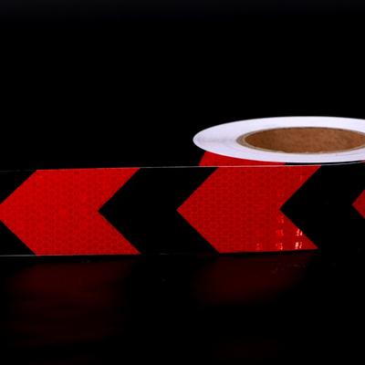 5CM*5M Wasserdichte Pfeil Reflektierende Autoaufkleber Rot-Schwarz Klebstoff Hohe Sichtbarkeit Vorsicht Warnung Sicherheitsband Reflektoren Streifen