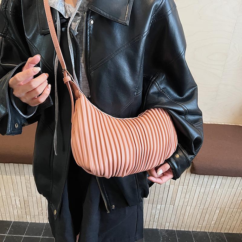 Korean Style Fashion Simple Underarm Bags 2025 Winter Pu Leather Textured Striped Crossbody Bag Female Casual Commuting One Shoulder Bags