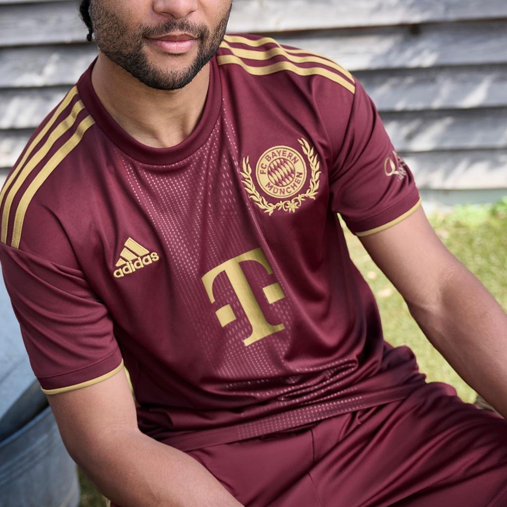 Adidas Bayern Fußball FCB Wiesn Jsy Rundhals Pullover Shirt 22/23 Herren Oberteile Burgund IC1435