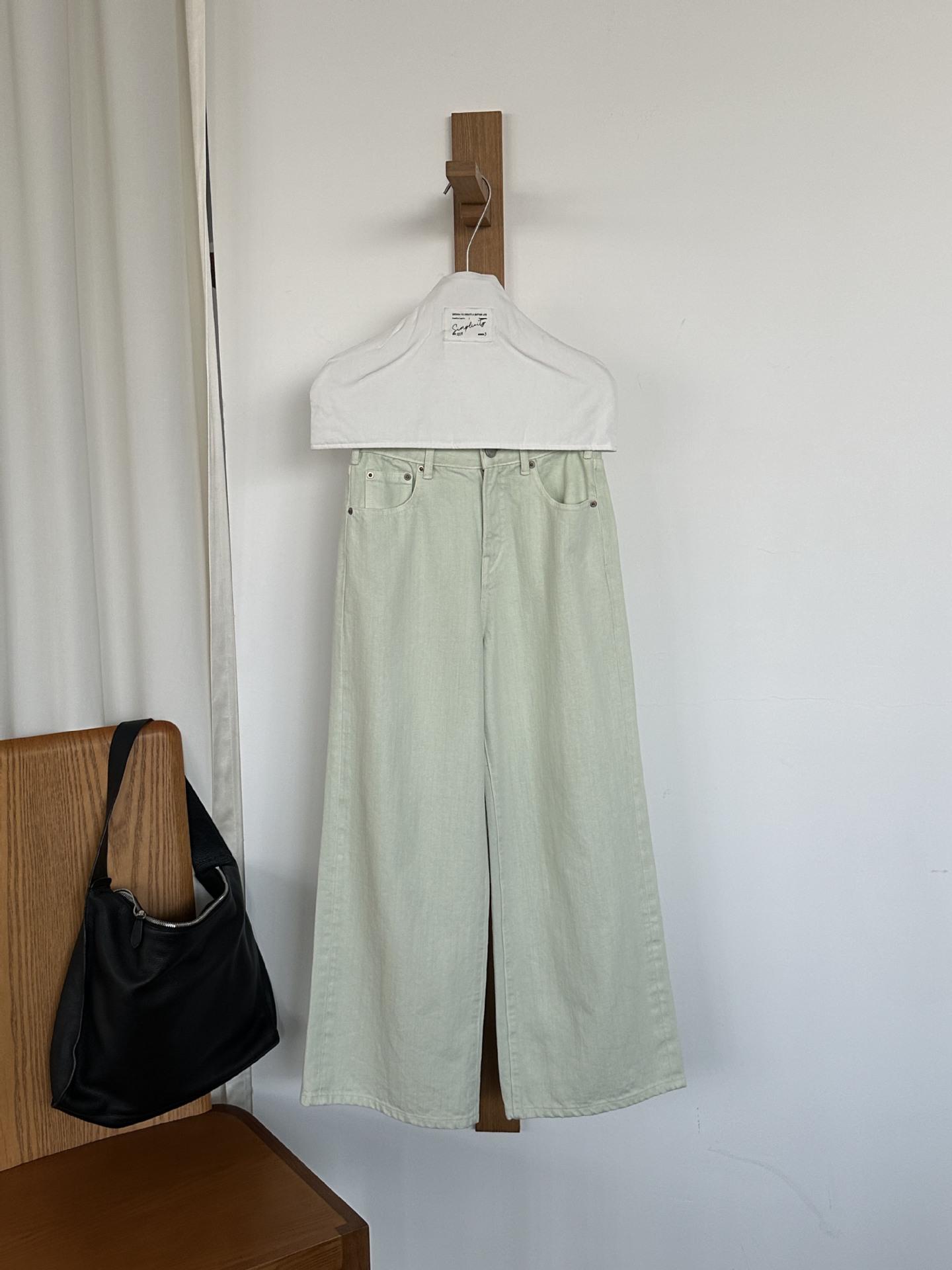 

Shi Jian High-Waisted Relaxed Fit Textured Jeans - Spring 2026 Collection Large світло-зелений колір