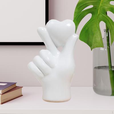 Herzförmige Handskulptur aus Kunstharz, Figur für Tischaufsteller, 7,5 x 4,2 x 11 cm, Sammlerstück