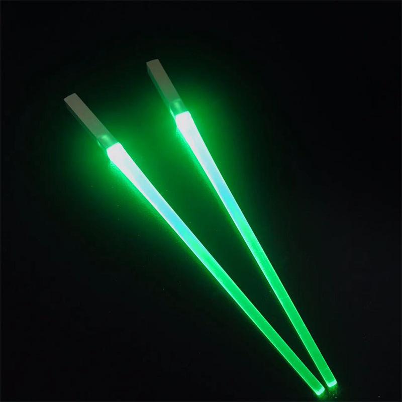 1 Pcs LED Lightsaber Chopsticks Reusable Kitchen Light Up LED Chopstick Creative Glowing Chopsticks Hotel Restaurant Tableware