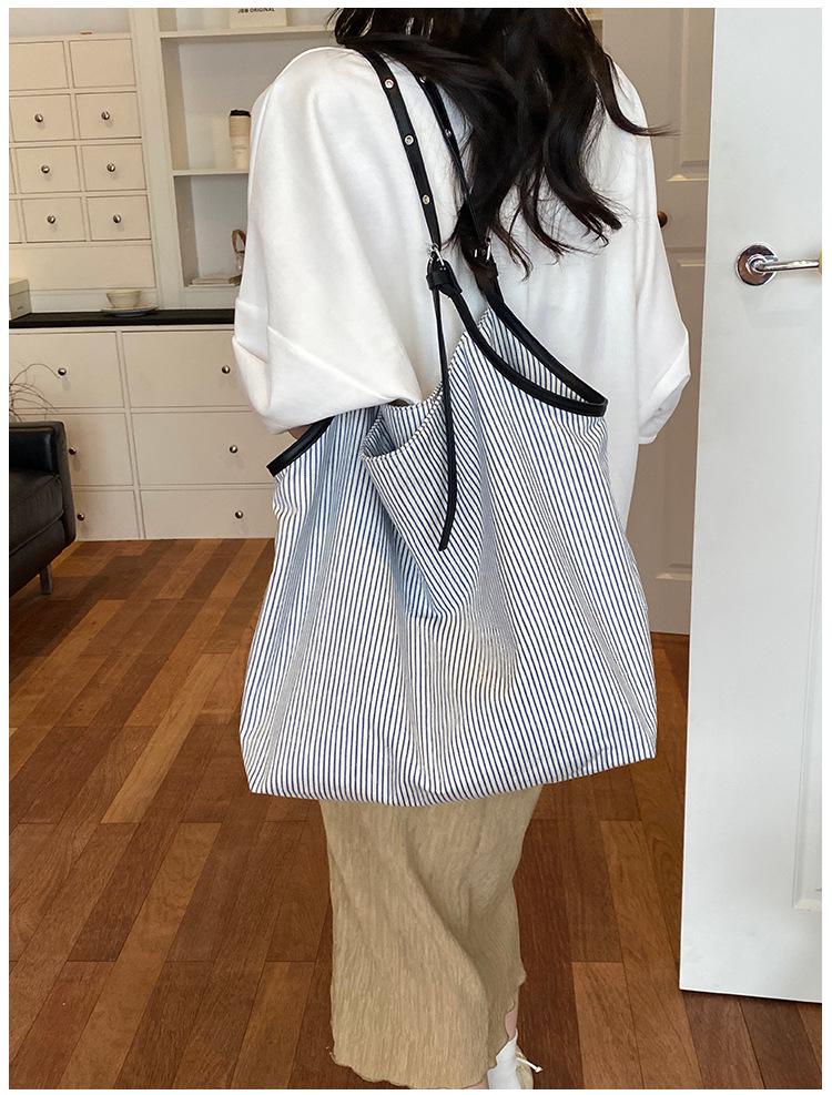Large Capacity Striped Tote & Shoulder Bag - Embossed, Fashionable Women's Work or Commute Underarm Bag