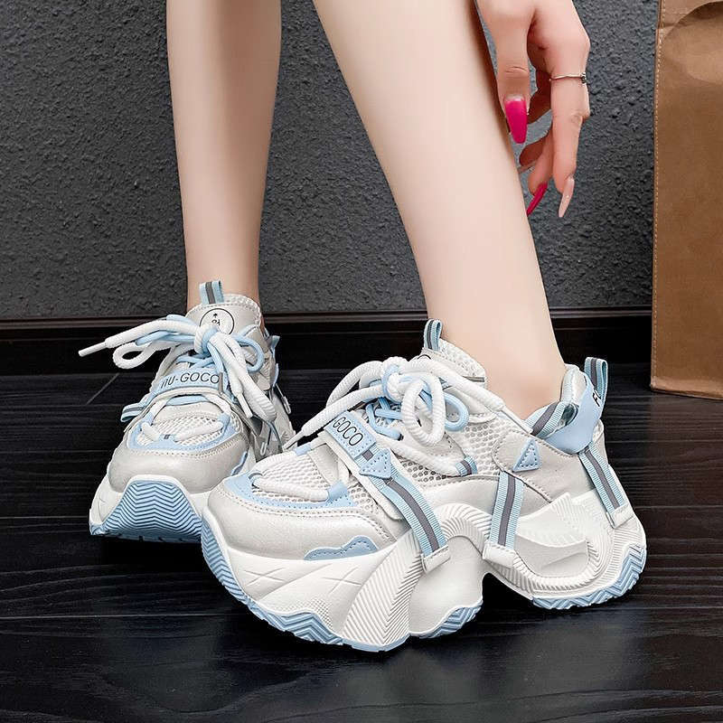 Dieses Jahr sind Plateau-Dad-Sneaker für Damen 2025 Frühling und Herbst neu, kleine höhenverstärkende Mesh-atmungsaktive lässige Sportschuhe