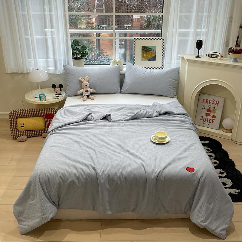 Ins Style Plaid Summer Quilt Light Comforter Spring Summer Comforter Suitable For Bedroom Apartment Student Dormitory