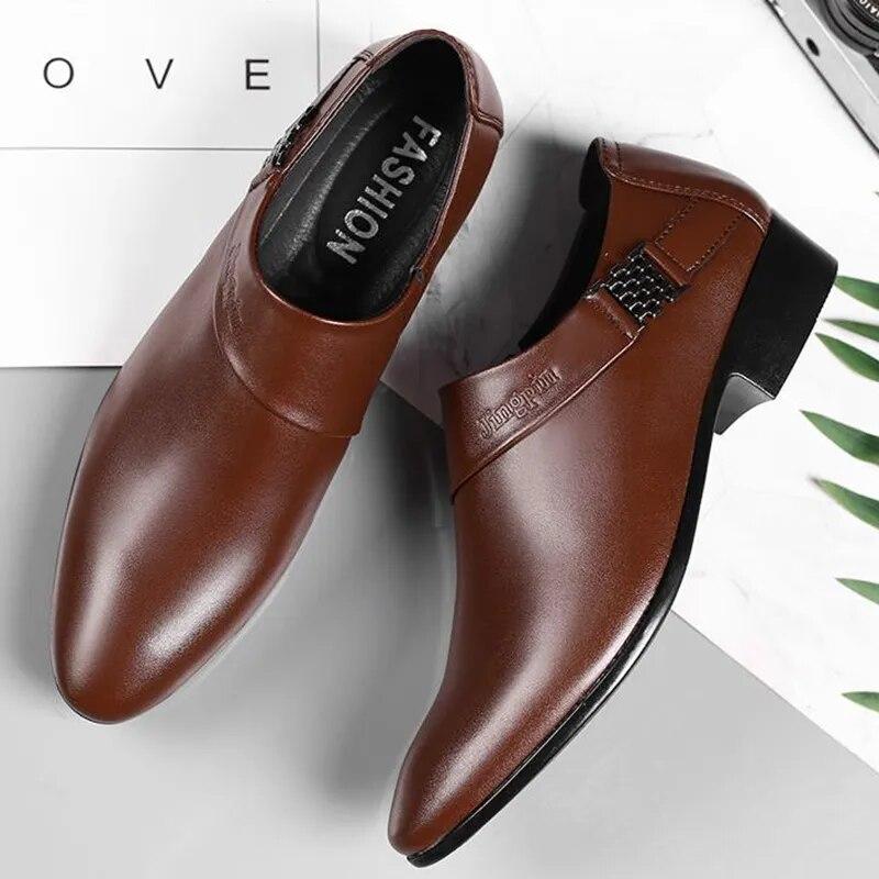Menn PU-skinnsko Formell kjole Sko for menn Plus Size Fest Bryllup Kontor Arbeidssko Slip on Business Casual Oxfords