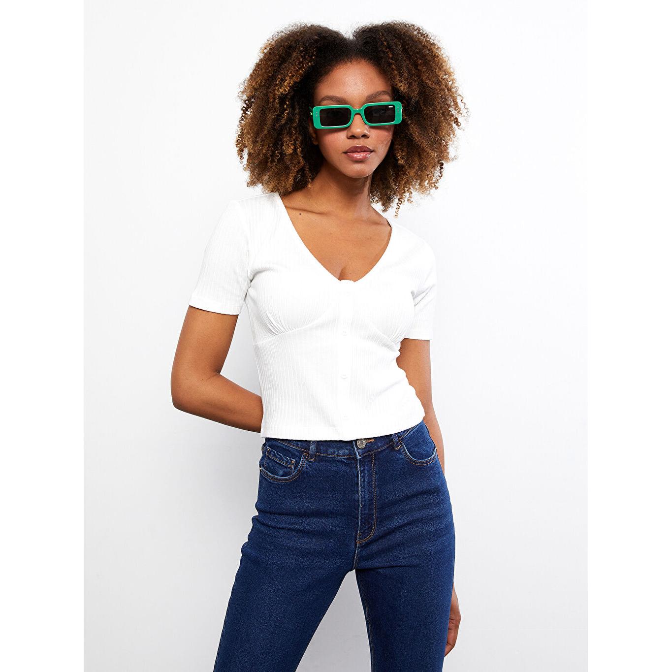 

LCW CASUAL Женская футболка с коротким рукавом и прямым V-образным вырезом цвета экрю