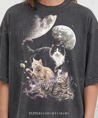 Vintage Space Cats Y2K Comfort Colors® Tshirt, Retro 90s Galaxy Kittens Graphic Tee, Cosmic Feline Animal Y2K Streetwear Shirt