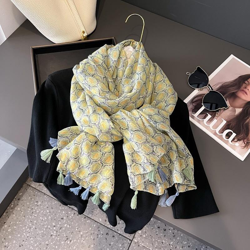 31 Design Fashion Bohemina Paisley Floral Tassel Viscose Shawl Scarf High Quality Wrap Pashmina Stole Bufandas Muslim Hijab