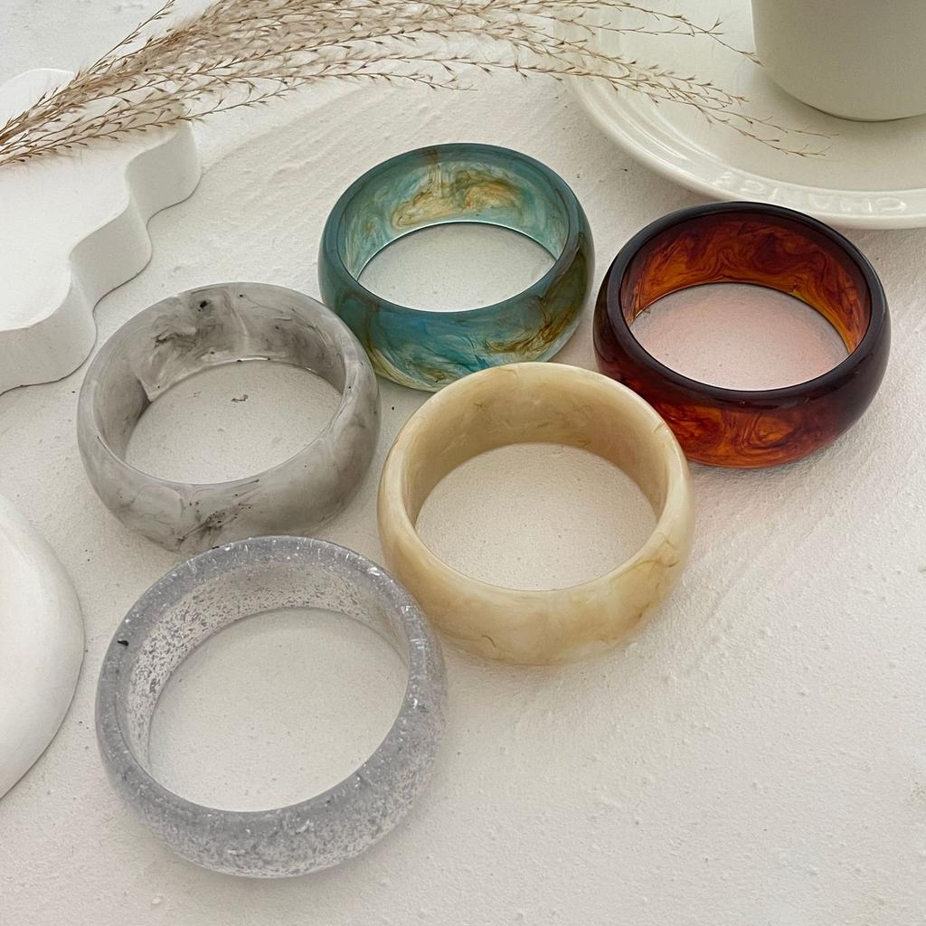 Pulsera de Acrílico Transparente Difuminada de Moda para Mujer, Pulsera Redonda Ancha de Resina de Viento Exagerado