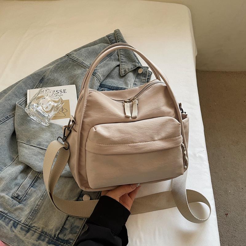 New Simple and Lightweight Casual Bag Stylish and Simple Oxford Cloth Women's Messenger Bag Shoulder Portable Commuter Bag