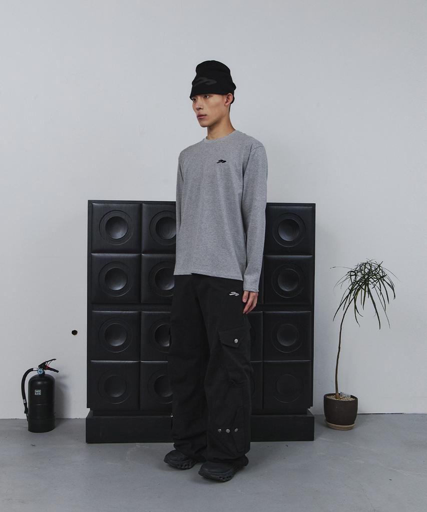 Tansanmageunesyum Cross Applique Long Sleeve (Gray)