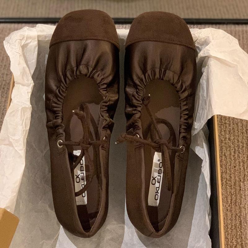 

Модные ретро туфли Мэри Джейн на плоской подошве с круглым носком, женские модные туфли-дизайнеры со шнуровкой и плиссировкой, удобные туфли на мягкой подошве с мелким вырезом для повседневной носки 39 коричневый